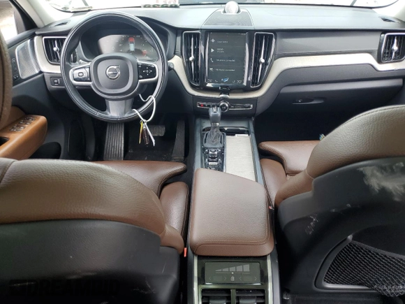 2018 Volvo XC60 Inscription z VIN LYVA22RL7JB069120, wystawiony jako Copart lot #57227655 z przebiegiem 71 552 mil mil oraz Szkoda całkowita • Salvage title. Historia ofert i sprzedaży dostępna na DreamBid. Obrazek 8.