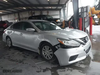 2018 Nissan Altima 2.5 SL with VIN 1N4AL3APXJC128387, listed as a IAAI auction lot 41370583 with 1 mi miles. Bid and sale history available at carsss.com. Image 1.