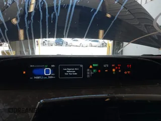 2017 Toyota Prius Two z VIN JTDKARFU3H3538478, wystawiony jako IAAI lot #42109823 z przebiegiem 74 567 mil mil oraz . Historia ofert i sprzedaży dostępna na DreamBid. Obrazek 7.