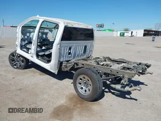 2019 Chevrolet Silverado 1500 High Country with VIN 1GCUYHEL9KZ249925, listed as a IAAI auction lot 41870963 with 1 mi miles. Bid and sale history available at carsss.com. Image 3.
