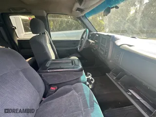 2001 Chevrolet Silverado 1500 LS with VIN 2GCEC19V711193447, listed as a Copart auction lot 49501445 with 221,700 mi miles and Salvage Title. Bid and sale history available at carsss.com. Image 5.