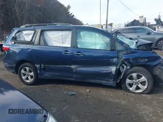 2020 Toyota Sienna LE Auto Access Seat with VIN 5TDKZ3DC5LS029855, listed as a IAAI auction lot 40682719 with Not provided miles and . Bid and sale history available at DreamBid. Image 12.
