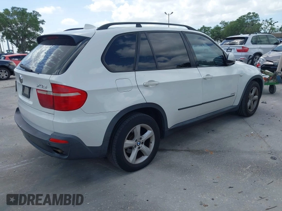 2007 BMW X5 3.0si with VIN 5UXFE43597LY81203, listed as a IAAI auction lot 41943214 with 178,497 mi miles. Bid and sale history available at carsss.com. Image 4.