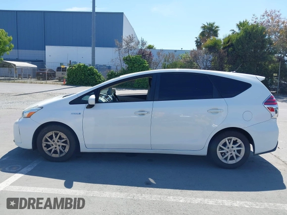 2016 Toyota Prius v Two with VIN JTDZN3EU5GJ051939, listed as a IAAI auction lot 42162040 with 275,213 mi miles. Bid and sale history available at carsss.com. Image 14.