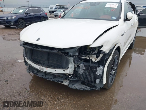 2018 Maserati Levante S GranSport z VIN ZN661YUS5JX301985, wystawiony jako IAAI lot #42180610 z przebiegiem 61 795 mil mil oraz . Historia ofert i sprzedaży dostępna na DreamBid. Obrazek 6.