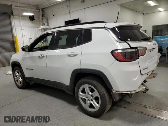 2023 Jeep Compass Latitude with VIN 3C4NJDBN4PT552925, listed as a Copart auction lot 62357335 with 45,924 mi miles and Clean title. Bid and sale history available at DreamBid. Image 2.