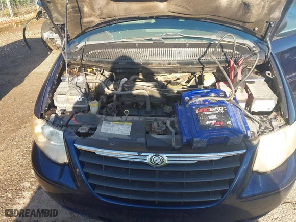 2005 Chrysler Town & Country LX with VIN 2C4GP44R75R483350, listed as a IAAI auction lot 42048867 with 232,293 mi miles. Bid and sale history available at carsss.com. Image 10.