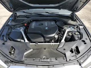 2019 BMW 5 Series 530i xDrive z VIN WBAJA7C50KG911728, wystawiony jako Copart lot #58306955 z przebiegiem 64 924 mil mil oraz Szkoda całkowita • Salvage title. Historia ofert i sprzedaży dostępna na DreamBid. Obrazek 11.
