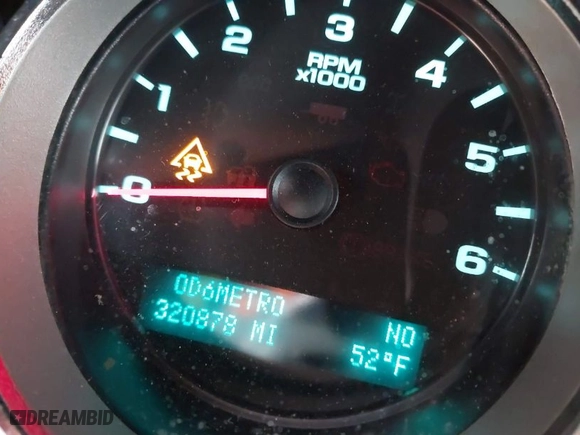 2011 Chevrolet Silverado 1500 LT with VIN 1GCRCSE04BZ375651, listed as a IAAI auction lot 41571329 with 320,878 mi miles. Bid and sale history available at carsss.com. Image 15.
