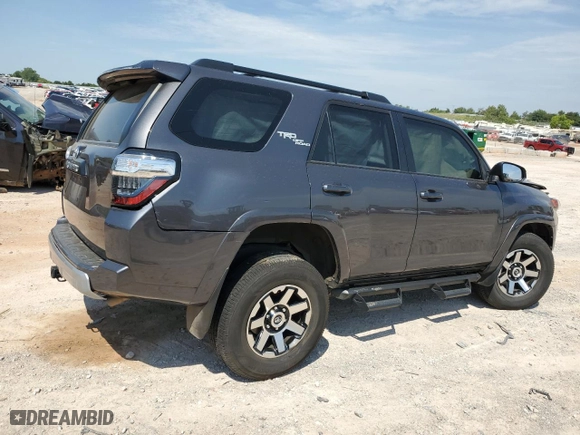 2022 Toyota 4Runner TRD Off Road with VIN JTEPU5JR7N6017701, listed as a Copart auction lot 68123054 with 0 mi miles and Salvage Title. Bid and sale history available at carsss.com. Image 3.
