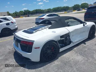 2017 Audi R8 z VIN WUAVACFX0H7903232, wystawiony jako IAAI lot #42247728 z przebiegiem 74 755 mil mil oraz . Historia ofert i sprzedaży dostępna na DreamBid. Obrazek 4.