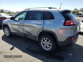 2017 Jeep Cherokee Latitude z VIN 1C4PJLCB6HW502689, wystawiony jako Copart lot #57913075 z przebiegiem 62 435 mil mil oraz Szkoda całkowita • Salvage title. Historia ofert i sprzedaży dostępna na DreamBid. Obrazek 2.