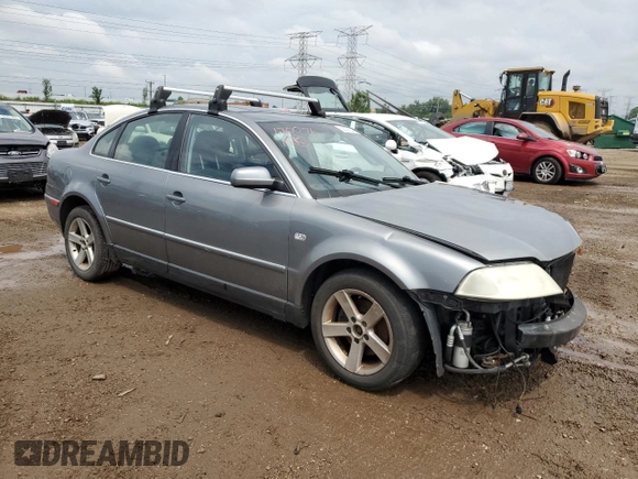 2004 Volkswagen Passat GLX with VIN WVWRH63B84P107858, listed as a Copart auction lot 62022524 with 141,500 mi miles and Salvage title. Bid and sale history available at DreamBid. Image 4.