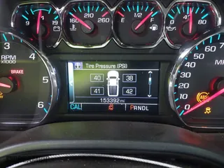 2018 Chevrolet Silverado 1500 LT with VIN 1GCVKREH7JZ268186, listed as a IAAI auction lot 41484090 with 153,392 mi miles. Bid and sale history available at carsss.com. Image 7.
