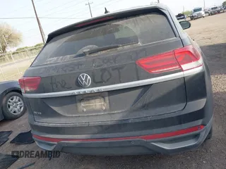 2021 Volkswagen Atlas SE with VIN 1V2WE2CA3MC240934, listed as a IAAI auction lot 41739347 with 44,485 mi miles and . Bid and sale history available at DreamBid. Image 16.