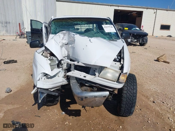 2000 Mazda B-Series 2WD Truck SX with VIN 4F4YR12C4YTM12672, listed as a IAAI auction lot 41679748 with NaN miles. Bid and sale history available at carsss.com. Image 12.