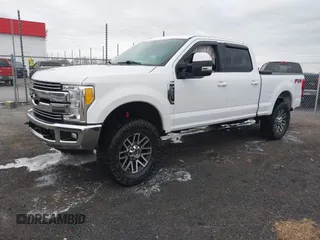 2017 Ford F-250 Lariat z VIN 1FT7W2B68HED64529, wystawiony jako IAAI lot #41670854 z przebiegiem 186 468 mil mil oraz . Historia ofert i sprzedaży dostępna na DreamBid. Obrazek 2.