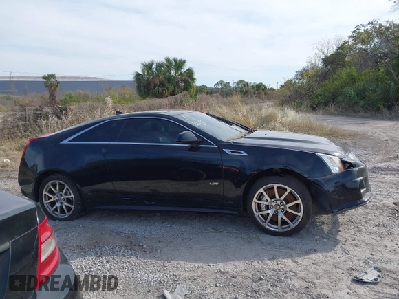 2013 Cadillac CTS-V z VIN 1G6DV1EP2D0167743, wystawiony jako IAAI lot #41450088 z przebiegiem 131 184 mil mil oraz . Historia ofert i sprzedaży dostępna na DreamBid. Obrazek 13.