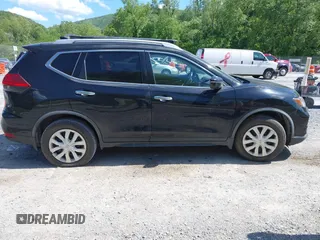 2017 Nissan Rogue SL z VIN JN8AT2MV5HW276734, wystawiony jako IAAI lot #42312469 z przebiegiem 110 635 mil mil oraz . Historia ofert i sprzedaży dostępna na DreamBid. Obrazek 14.