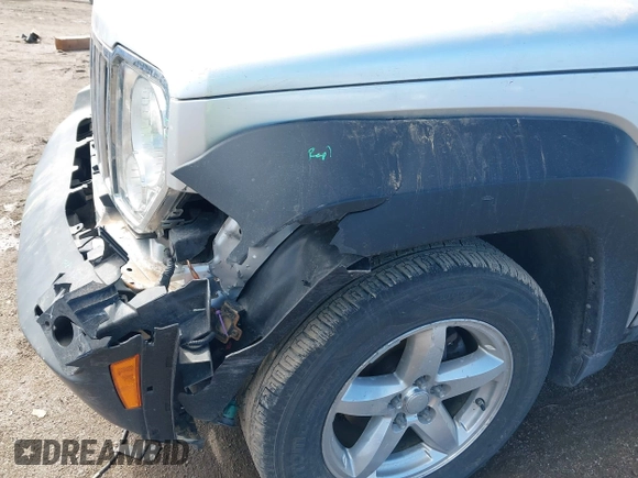 2008 Jeep Liberty Limited with VIN 1J8GN58K98W208267, listed as a IAAI auction lot 41752432 with 222,540 mi miles and . Bid and sale history available at carsss.com. Image 12.
