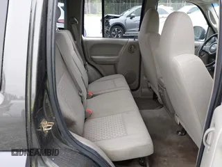 2006 Jeep Liberty Sport z VIN 1J4GL48KX6W164231, wystawiony jako IAAI lot #42247897 z przebiegiem 177 394 mil mil oraz . Historia ofert i sprzedaży dostępna na DreamBid. Obrazek 8.