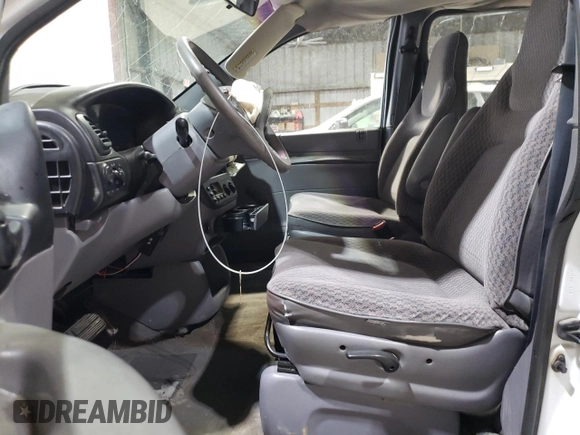 1998 Dodge Grand Caravan with VIN 2B4GP243XWR737079, listed as a Copart auction lot 51076275 with 235,753 mi miles and Salvage Title. Bid and sale history available at DreamBid. Image 7.