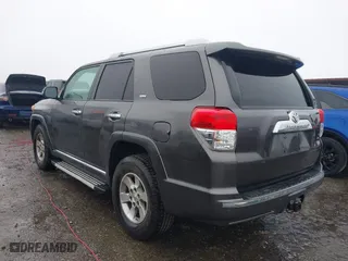 2011 Toyota 4Runner SR5 with VIN JTEZU5JR5B5018288, listed as a IAAI auction lot 41554553 with 206,106 mi miles. Bid and sale history available at carsss.com. Image 3.