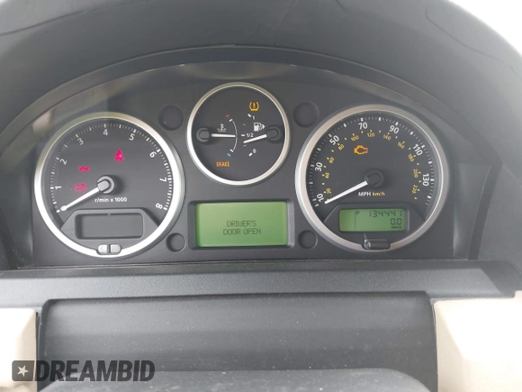 2007 Land Rover LR3 HSE with VIN SALAG25467A434055, listed as a IAAI auction lot 41563986 with 134,441 mi miles. Bid and sale history available at carsss.com. Image 7.