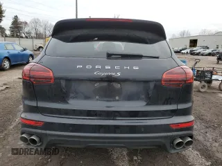 2018 Porsche Cayenne S z VIN WP1AB2A23JLA60752, wystawiony jako Copart lot #44623825 z przebiegiem 86 605 mil mil oraz Szkoda całkowita • Salvage title. Historia ofert i sprzedaży dostępna na DreamBid. Obrazek 6.