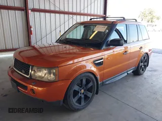 2006 Land Rover Range Rover Sport SC с VIN SALSH23486A924659, выставлен на аукционе IAAI как лот 42737458 с пробегом 160 165 миль миль и . История ставок и продаж доступна на DreamBid. Изображение 2.