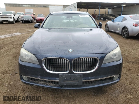 2011 BMW 7 Series 750Li z VIN WBAKB8C54BC851810, wystawiony jako Copart lot #76610464 z przebiegiem 128 551 mil mil oraz Nie do naprawy • Non repairable. Historia ofert i sprzedaży dostępna na DreamBid. Obrazek 5.