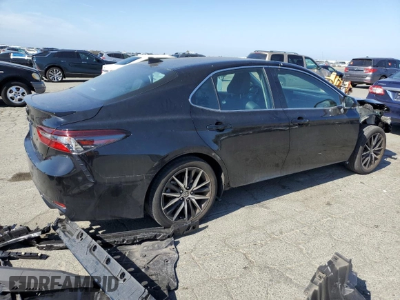 2023 Toyota Camry SE with VIN 4T1S11AKXPU798291, listed as a Copart auction lot 54616235 with 17,588 mi miles and Salvage Title. Bid and sale history available at DreamBid. Image 3.