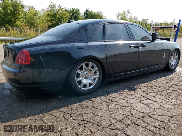 2010 Rolls-Royce Ghost z VIN SCA664S54AUX49006, wystawiony jako Copart lot #71230504 z przebiegiem Nie podano mil oraz Tytuł czysty. Historia ofert i sprzedaży dostępna na DreamBid. Obrazek 4.