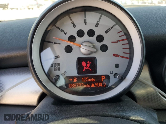 2007 MINI Hardtop S with VIN WMWMF73567TL90141, listed as a Copart auction lot 50103625 with 88,702 mi miles and Non Repairable. Bid and sale history available at DreamBid. Image 9.