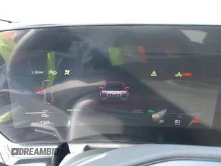 2025 Audi Q6 e-tron Premium Plus z VIN WA124BGFXSA019441, wystawiony jako IAAI lot #41838548 z przebiegiem 138 mil mil oraz . Historia ofert i sprzedaży dostępna na DreamBid. Obrazek 7.