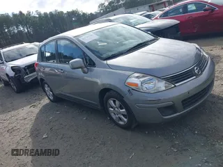 2007 Nissan Versa S с VIN 3N1BC13E27L392654, выставлен на аукционе IAAI как лот 41525756 с пробегом 181 331 миль миль и . История ставок и продаж доступна на DreamBid. Изображение 1.