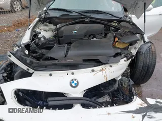 2015 BMW Z4 sDrive28i with VIN WBALL5C59FP557690, listed as a IAAI auction lot 41453980 with 78,641 mi miles. Bid and sale history available at carsss.com. Image 10.