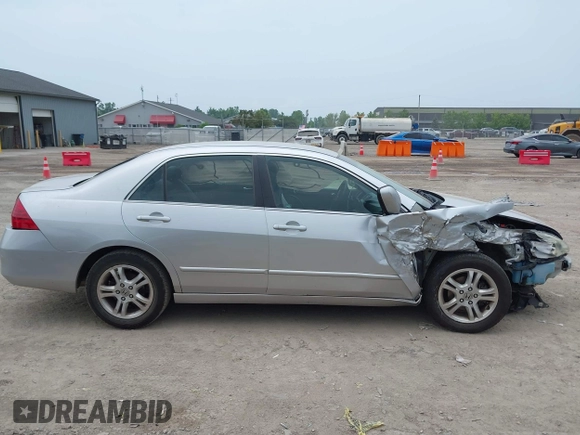 2007 Honda Accord LX SE z VIN 1HGCM56347A060806, wystawiony jako IAAI lot #42701618 z przebiegiem 140 573 mil mil oraz . Historia ofert i sprzedaży dostępna na DreamBid. Obrazek 14.