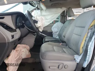 2018 Toyota Sienna XLE Auto Access Seat with VIN 5TDYZ3DC9JS916091, listed as a Copart auction lot 57576615 with 90,967 mi miles and Salvage title. Bid and sale history available at DreamBid. Image 7.