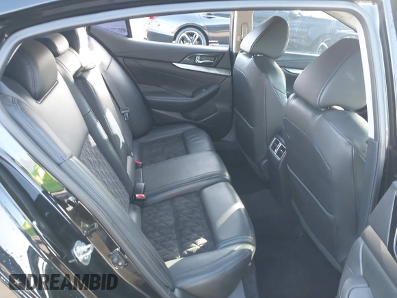 2017 Nissan Maxima SV with VIN 1N4AA6AP4HC397602, listed as a IAAI auction lot 41954840 with 111,076 mi miles and . Bid and sale history available at DreamBid. Image 8.
