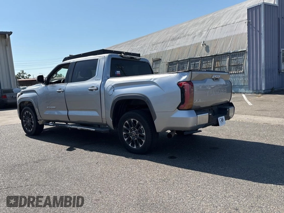 2024 Toyota Tundra Limited z VIN 5TFJA5DB5RX167288, wystawiony jako Copart lot #60570325 z przebiegiem 3 887 mil mil oraz Szkoda całkowita • Salvage title. Historia ofert i sprzedaży dostępna na DreamBid. Obrazek 3.