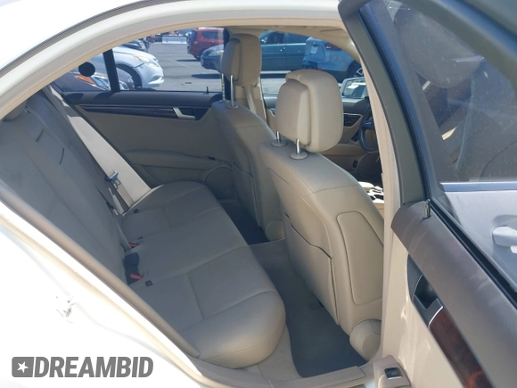 2013 Mercedes-Benz C 300 Sport с VIN WDDGF8AB0DG059869, выставлен на аукционе IAAI как лот 42404048 с пробегом 89 237 миль миль и . История ставок и продаж доступна на DreamBid. Изображение 8.