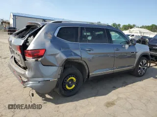 2021 Volkswagen Atlas SEL Premium R-Line with VIN 1V2FR2CA5MC541449, listed as a Copart auction lot 62304135 with 58,269 mi miles and Salvage title. Bid and sale history available at DreamBid. Image 3.