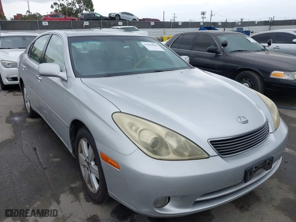 2006 Lexus ES 330 with VIN JTHBA30G165163156, listed as a IAAI auction lot 42104066 with 205,480 mi miles. Bid and sale history available at carsss.com. Image 6.