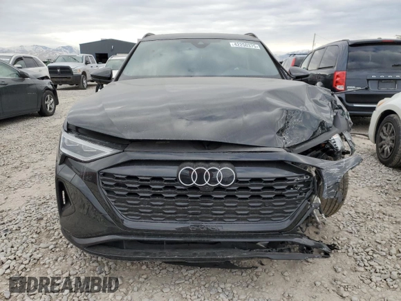 2024 Audi Q8 e-tron Premium Plus z VIN WA15AAGE3RB027165, wystawiony jako Copart lot #42250375 z przebiegiem 15 926 mil mil oraz Szkoda całkowita • Salvage title. Historia ofert i sprzedaży dostępna na DreamBid. Obrazek 5.