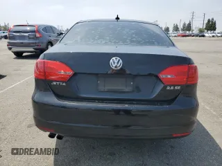 2013 Volkswagen Jetta SE with VIN 3VWDX7AJ6DM438180, listed as a Copart auction lot 59582655 with 106,082 mi miles and Salvage title. Bid and sale history available at DreamBid. Image 6.