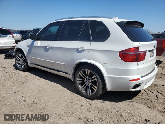 2013 BMW X5 xDrive50i z VIN 5UXZV8C52D0C16129, wystawiony jako Copart lot #47967905 z przebiegiem 111 011 mil mil oraz Szkoda całkowita • Salvage title. Historia ofert i sprzedaży dostępna na DreamBid. Obrazek 2.