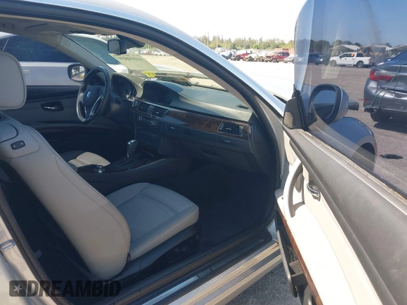 2013 BMW 3 Series 328i xDrive with VIN WBAKF5C50DJ297831, listed as a IAAI auction lot 41894859 with 87,174 mi miles. Bid and sale history available at carsss.com. Image 5.