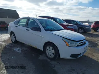 2008 Ford Focus S with VIN 1FAHP34N98W264337, listed as a IAAI auction lot 41414660 with 151,938 mi miles. Bid and sale history available at carsss.com. Image 1.