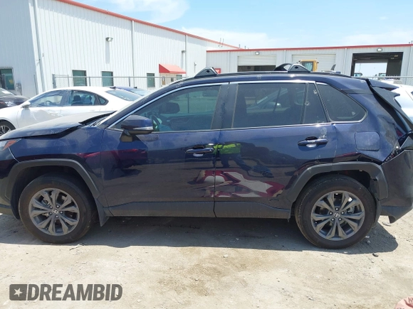2024 Toyota RAV4 Hybrid XLE Premium with VIN 4T3B6RFV9RU169117, listed as a IAAI auction lot 42315608 with 29,069 mi miles and . Bid and sale history available at DreamBid. Image 14.